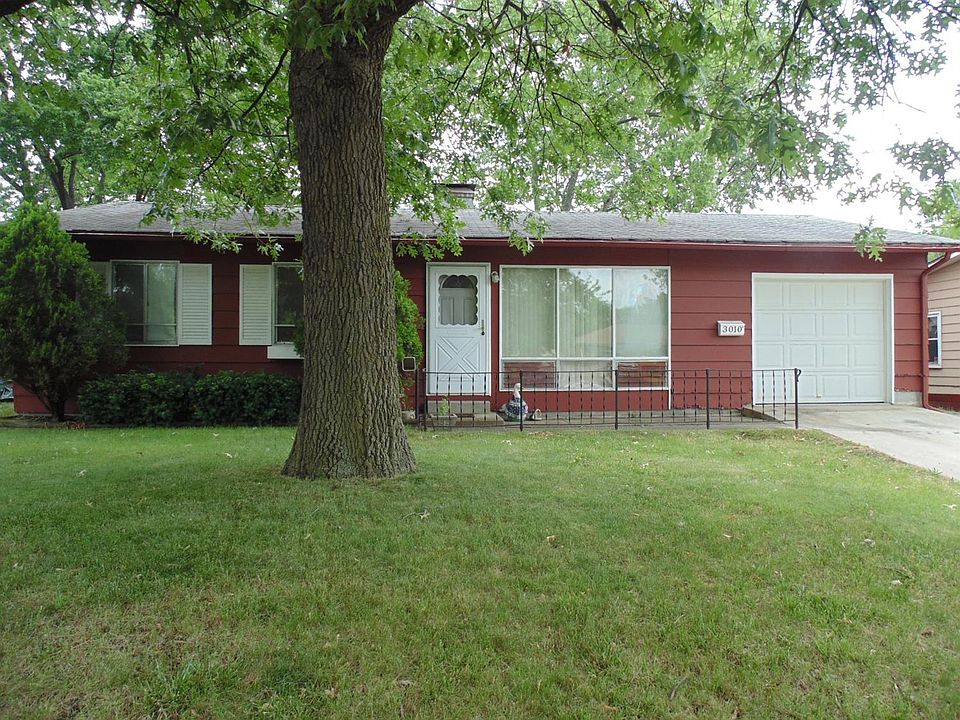1st image of 3010 W 38th Pl