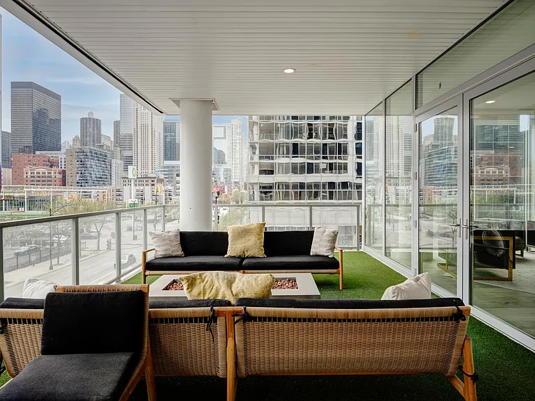 THE RHONE featuring the Saone Penthouse Collection — Photo 14