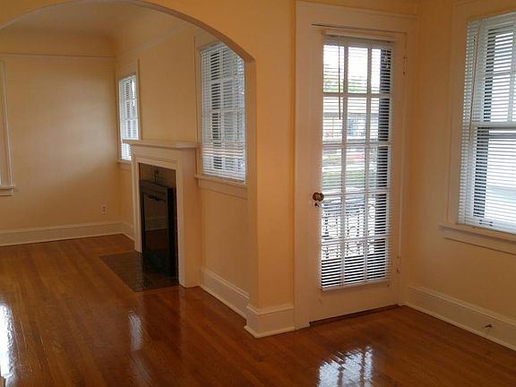 dining room with balcony