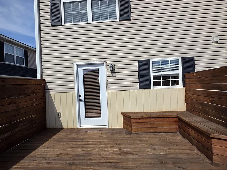 2402 SE Jayel Ter #1 — Photo 9