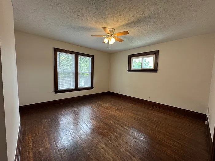 2462 Indiana Ave #2464 — Photo 11