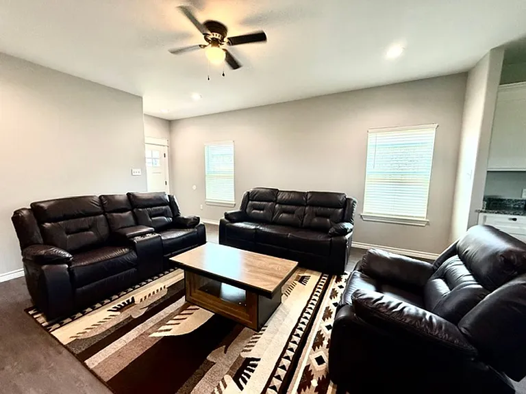 7804 Freedom Crest Ave — Photo 4