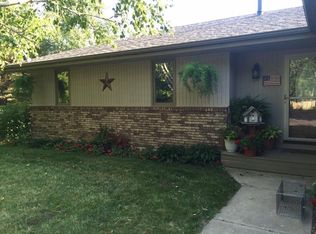 9286 N Meridian Rd, Rockton, IL 61072