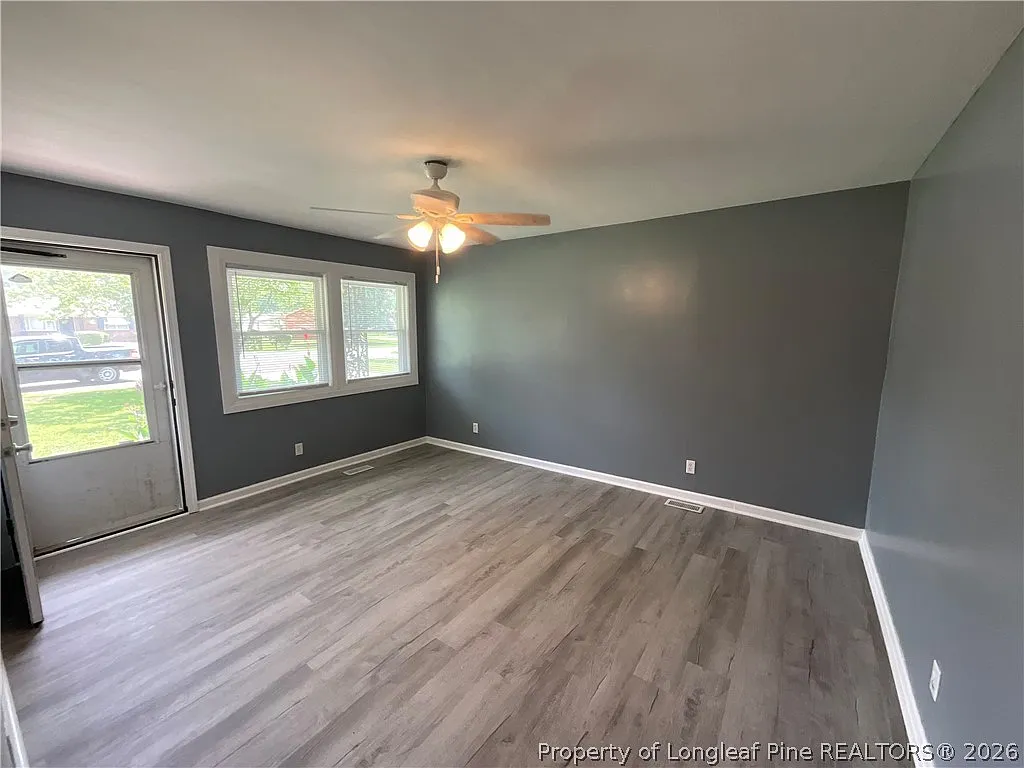 4 bed, 2.0 bath, 1456 sqft, $1,700 — Photo 2