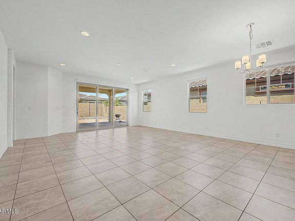 5th image of 11620 W MARGUERITE Avenue