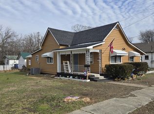 107 3rd Ave NE, Miami, OK 74354