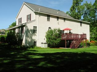 18 Stonewall Dr, Milford, NH 03055
