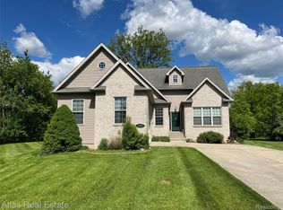 4440 Colby Ct, Burton, MI 48519