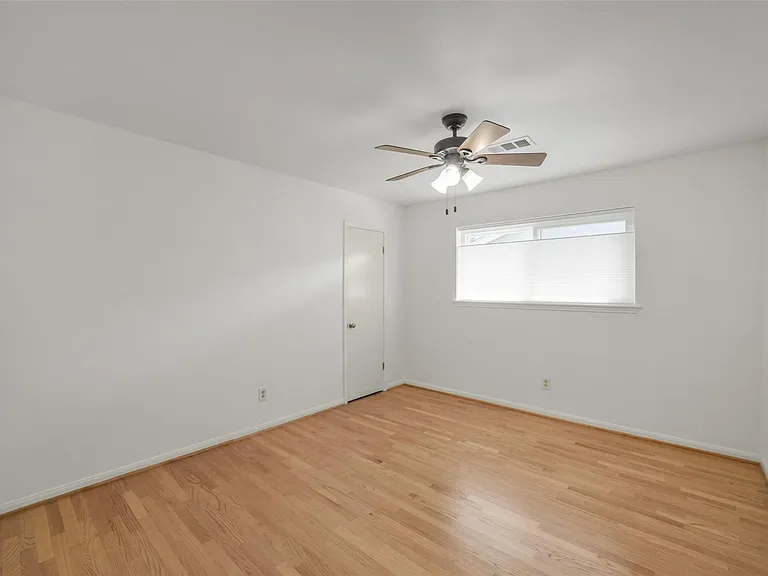 8415 Braesdale Ln — Photo 21