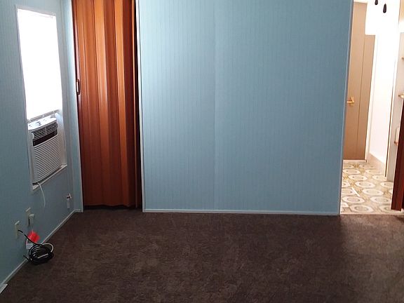 Master Bed Room/Bath
