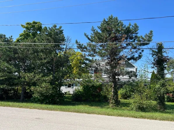 1431 N Wabash Ave, Hartford City, IN 47348