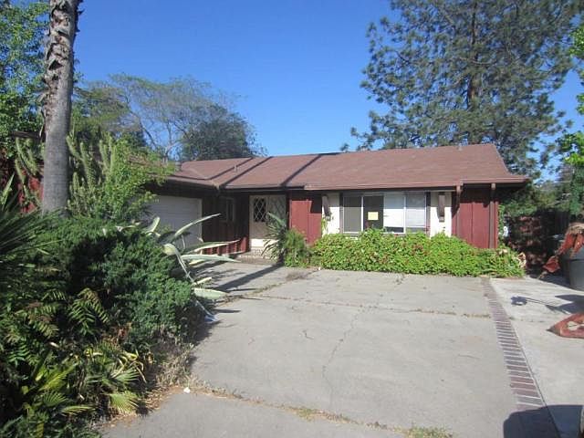 1st image of 4900 Papaya Dr