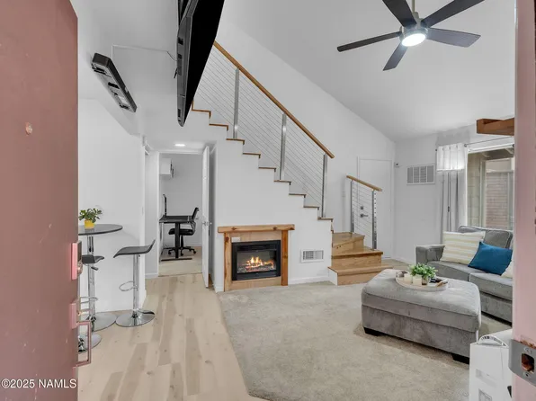 1200 S Riordan Ranch St APT 100, Flagstaff, AZ 86001