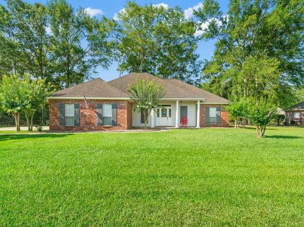 46 Candelabra St, Petal, MS 39465