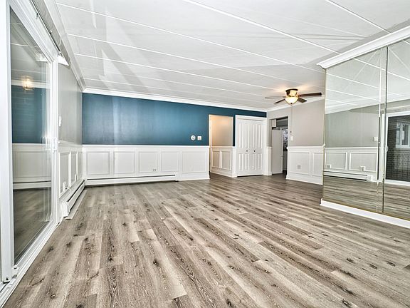 3rd image of 9016 W 140th St