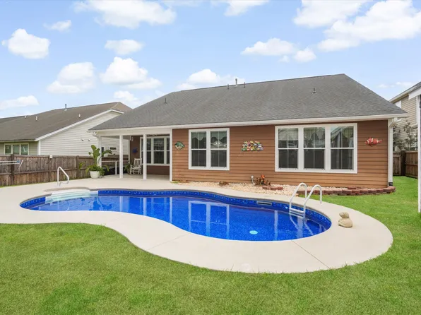 404 Ambergate Ln, Moncks Corner, SC 29461