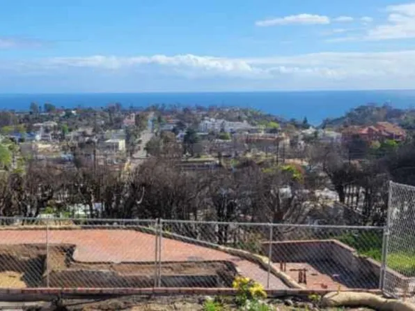 15306 McKendree Ave, Pacific Palisades, CA 90272