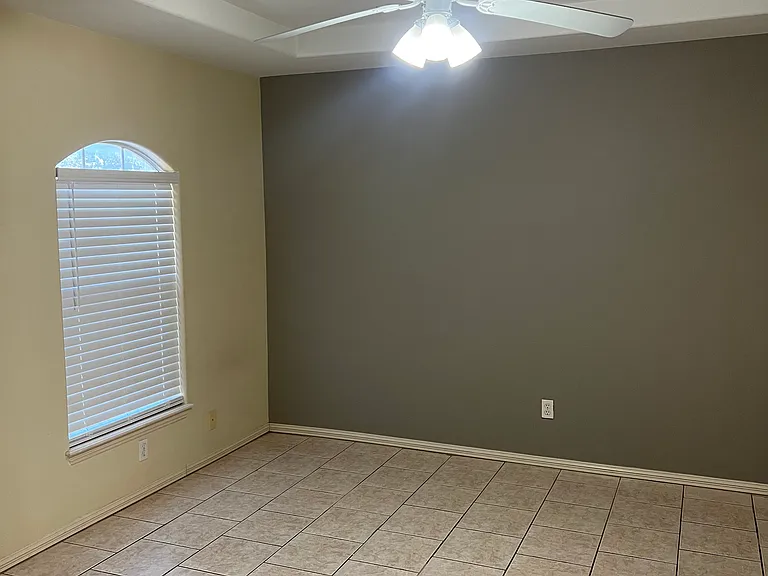 1701 Phoenix St — Photo 23