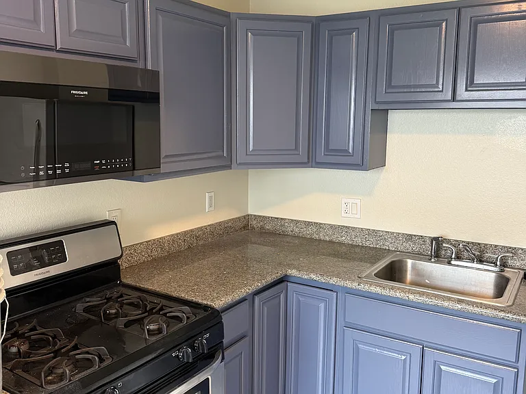 1327 Burbeck Ave #1323 — Photo 6