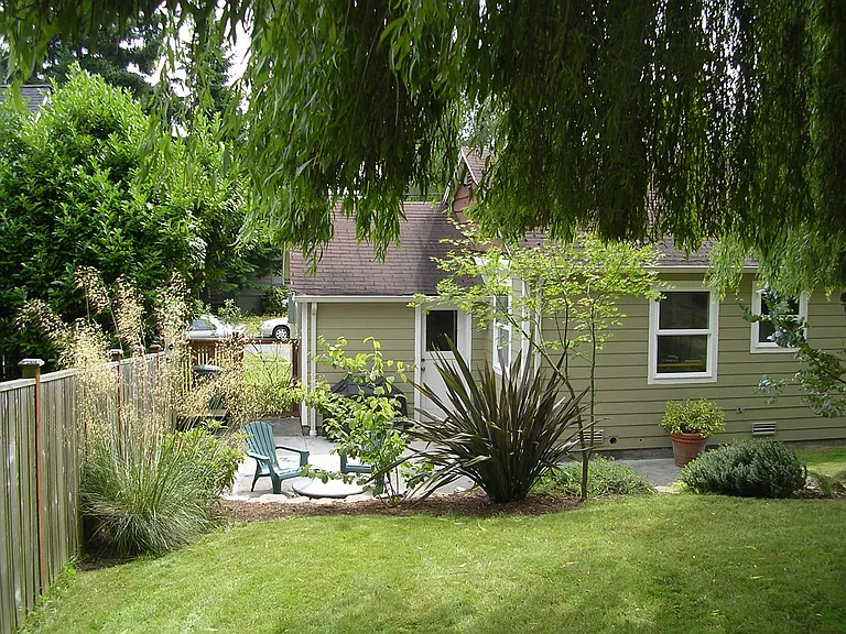 5511 39th Ave NE — Photo 8