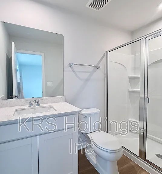 315 Old Field Dr — Photo 2