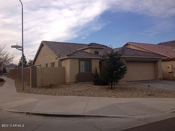 3rd image of 10039 W Preston Ln