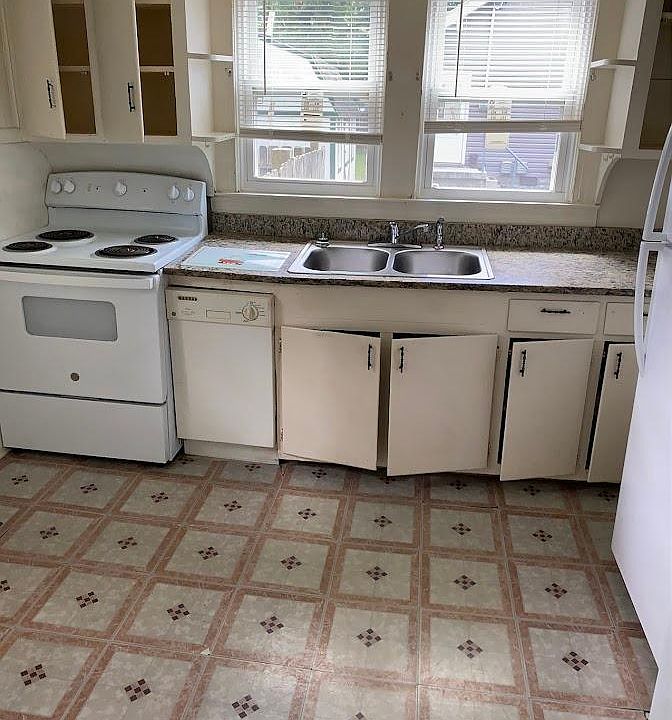 1st image of 206 Rushwood Dr