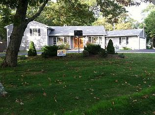 60 Quail Run, East Islip, NY 11730