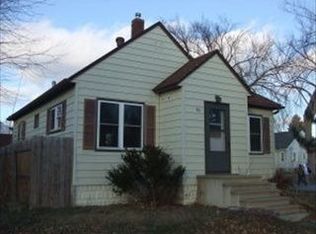 911 12th St SE, Rochester, MN 55904