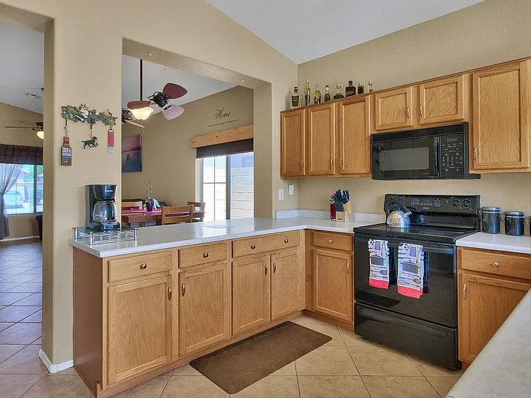 40109 N Patriot Way — Photo 1