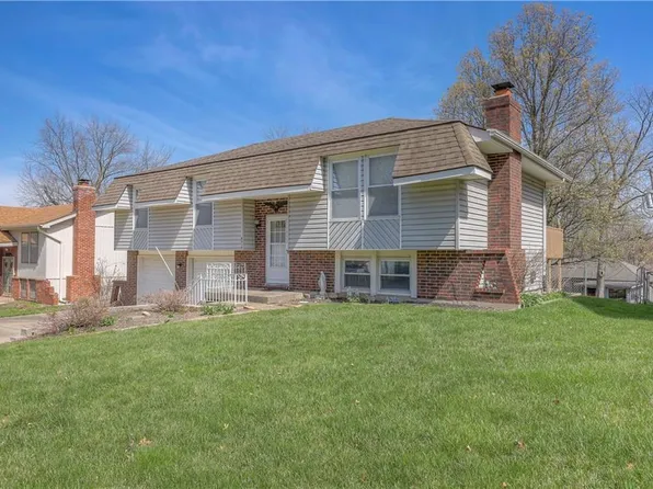 8919 N Walnut St, Kansas City, MO 64155