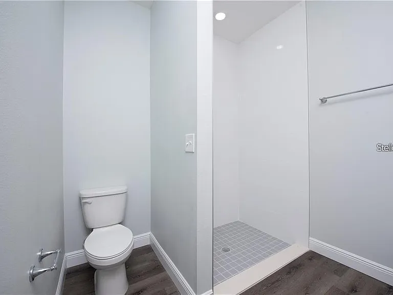 574 Geraldine Dr — Photo 11