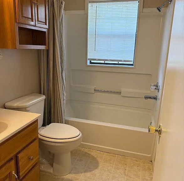 1708 W Walnut Ave — Photo 6