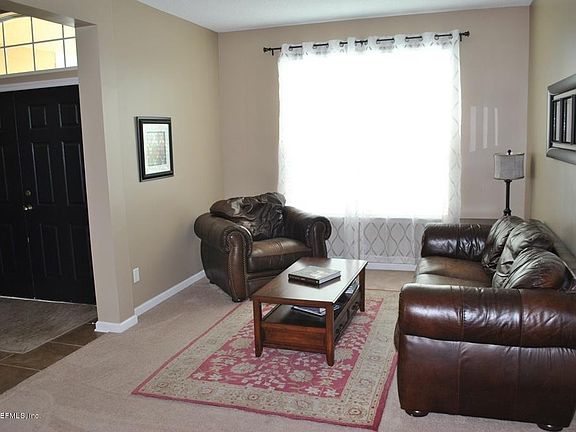 4th image of 13 Stirlingshire Ct
