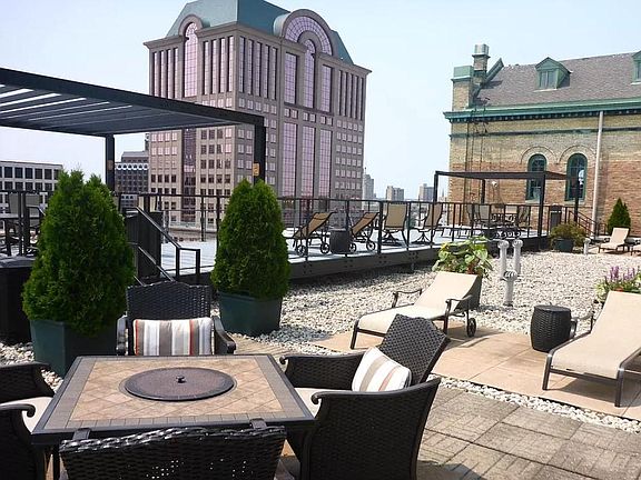 4th image of 270 E Highland Ave APT 447