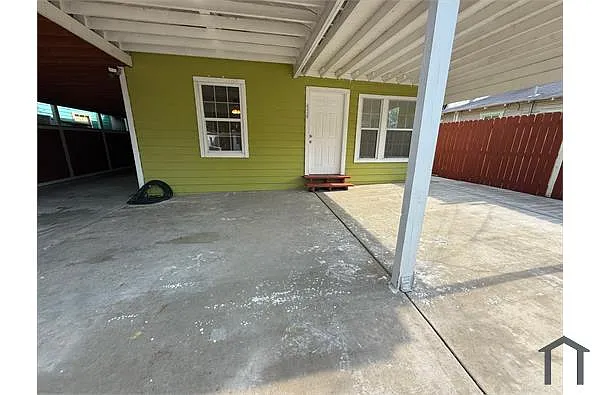 Building Photo - 434 Blue Bonnet St