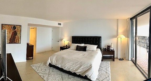 Large primary bedroom