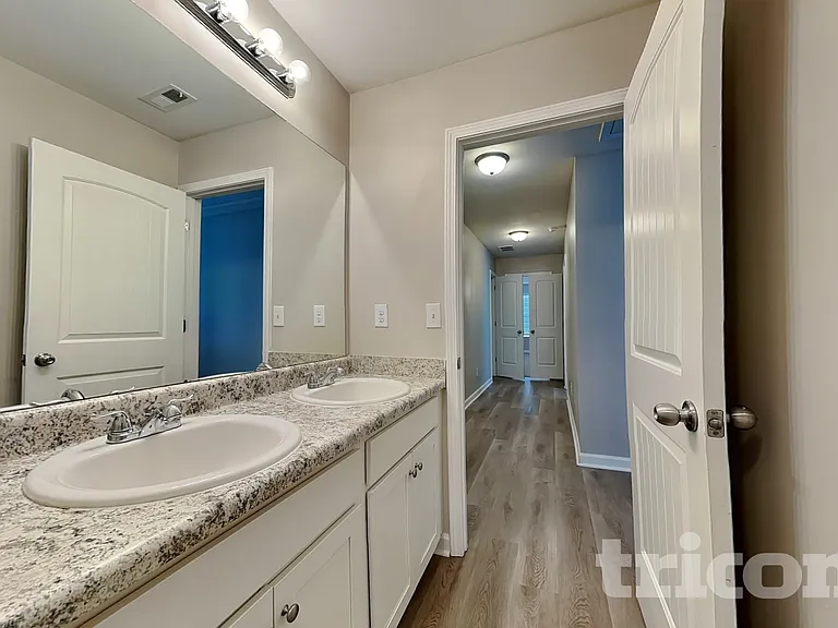 418 Daffodil Dr — Photo 13