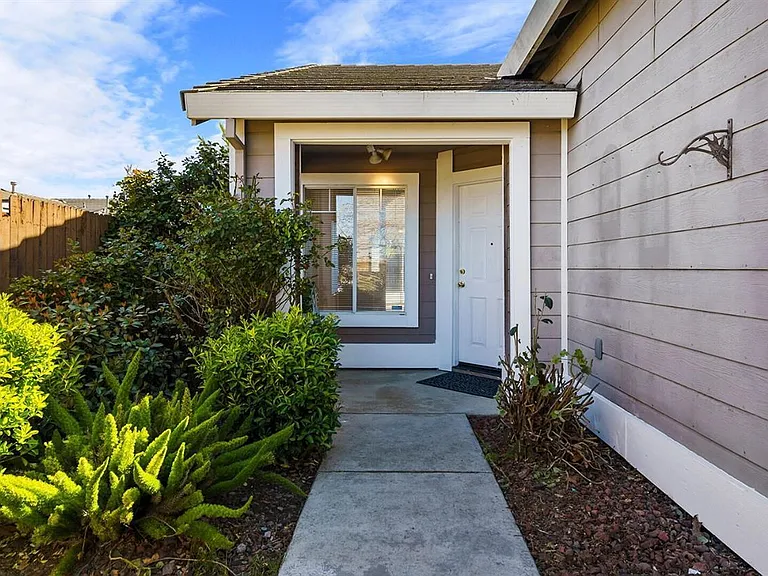 4612 Ews Woods Blvd — Photo 3