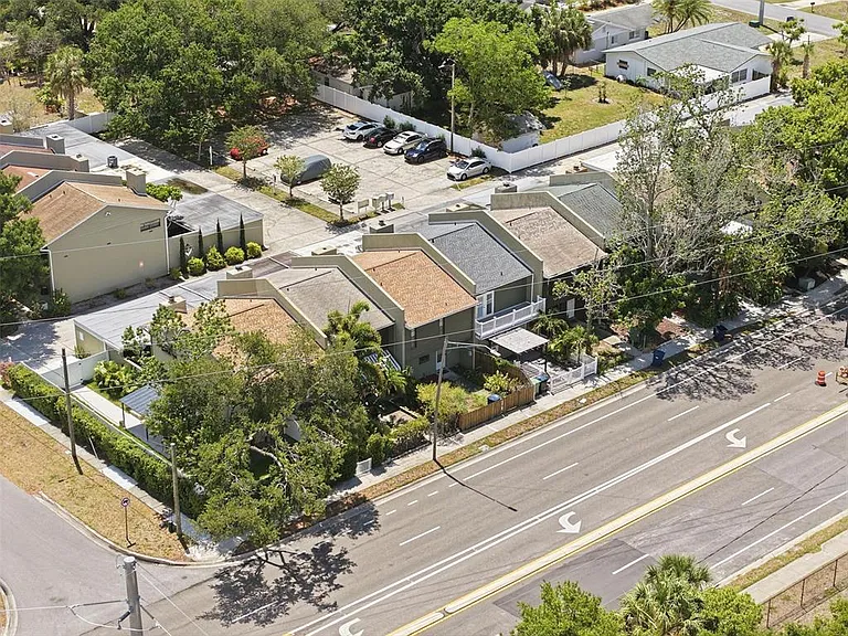 727 N Himes Ave — Photo 49