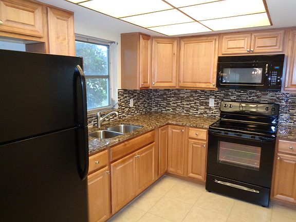 4th image of 5060 76th Ave N APT 112