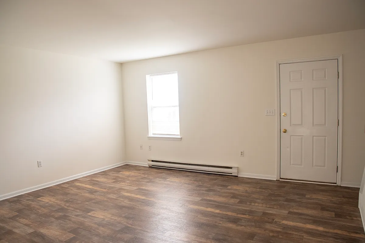 Building Photo - 10 Diamond Spring Cir