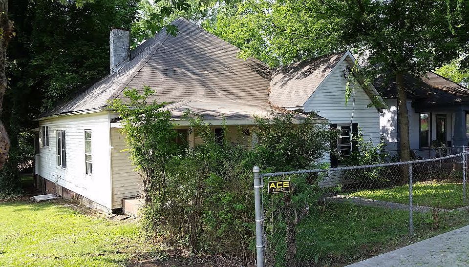1st image of 1332 NW Beaumont Ave