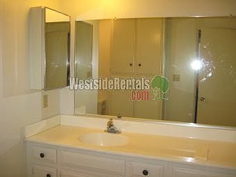 1st image of 4625 Sylmar Ave APT 305