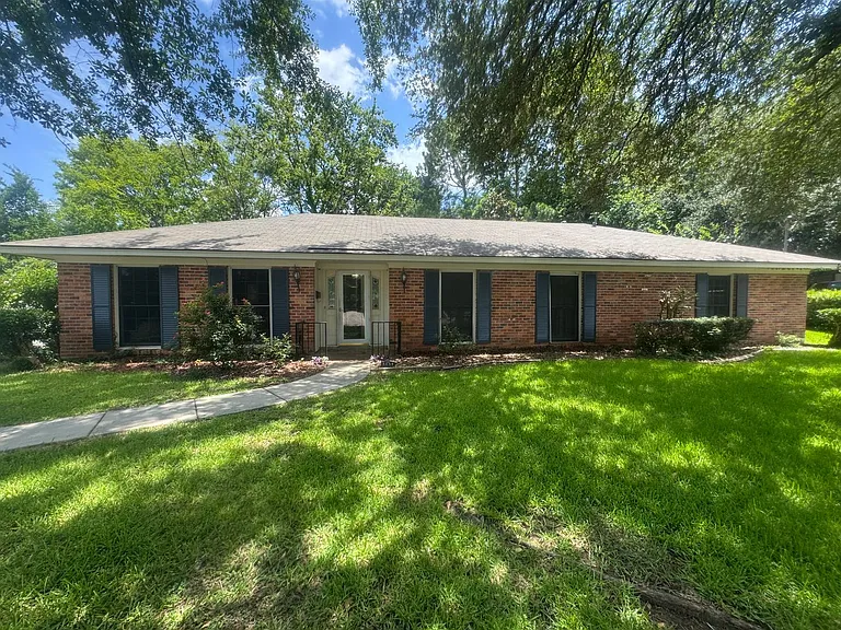 3054 Merrimac Dr — Photo 2