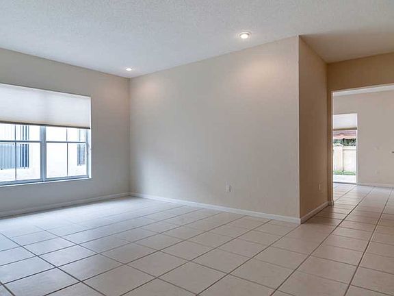 2nd image of 14043 N Cypress Cove Cir