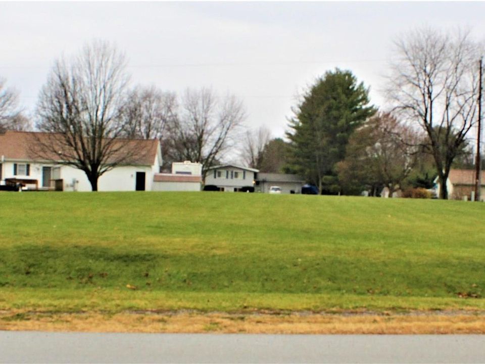 1st image of 3 Bradford Dr