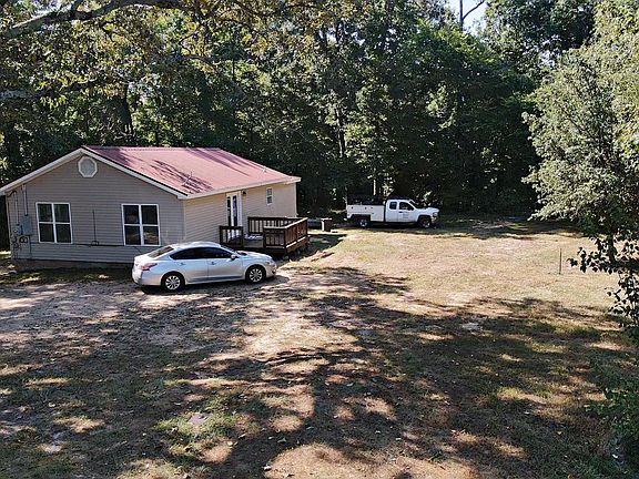 2nd image of 307 Lower Lake Rd