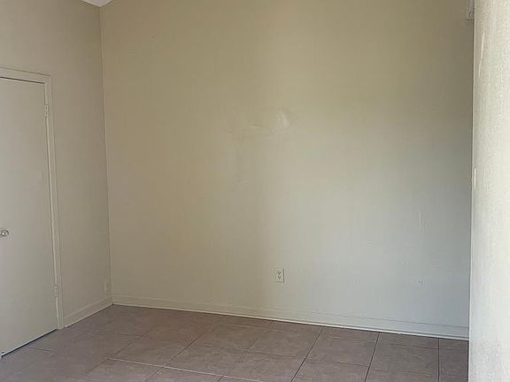 3rd image of 4521 Lynhuber Dr