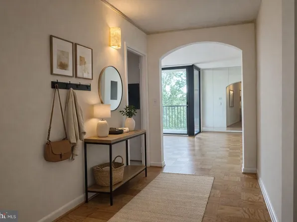 4242 E West Hwy APT 618, Bethesda, MD 20814